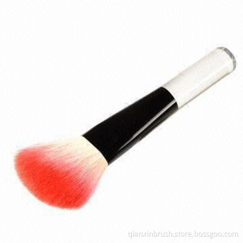 Powder brush with duo fibers
